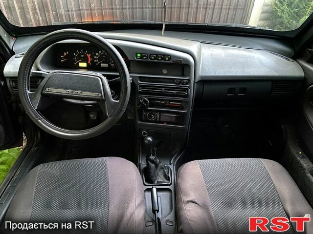 Черный ВАЗ 2115 Самара, объемом двигателя 1.6 л и пробегом 200 тыс. км за 1050 $, фото 9 на Automoto.ua