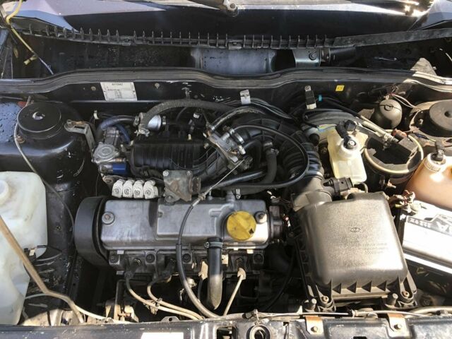 Черный ВАЗ 2115 Самара, объемом двигателя 1.6 л и пробегом 250 тыс. км за 1500 $, фото 5 на Automoto.ua