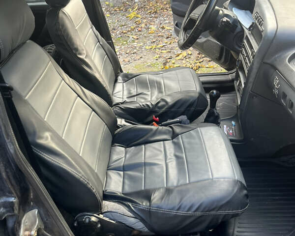 Чорний ВАЗ 2115 Самара, об'ємом двигуна 1.6 л та пробігом 160 тис. км за 1900 $, фото 5 на Automoto.ua