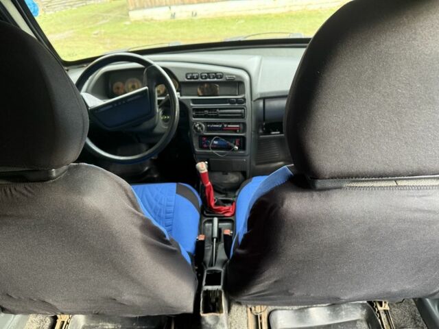 Чорний ВАЗ 2115 Самара, об'ємом двигуна 1.6 л та пробігом 200 тис. км за 1050 $, фото 7 на Automoto.ua