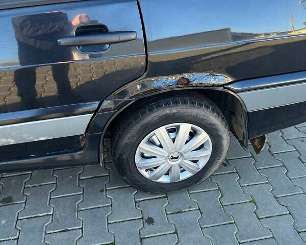 Черный ВАЗ 2115 Самара, объемом двигателя 1.6 л и пробегом 335 тыс. км за 1300 $, фото 1 на Automoto.ua