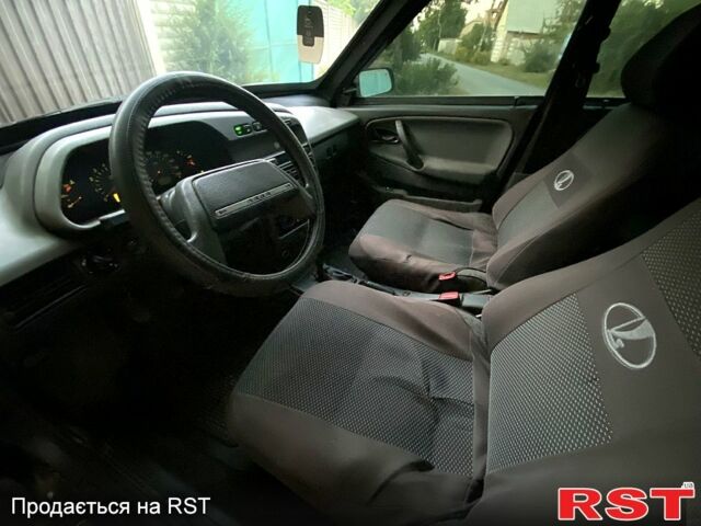 Черный ВАЗ 2115 Самара, объемом двигателя 1.6 л и пробегом 200 тыс. км за 1050 $, фото 7 на Automoto.ua