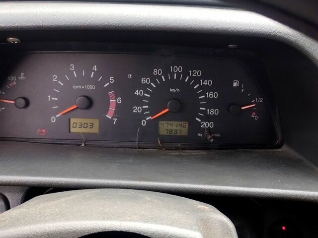 Черный ВАЗ 2115 Самара, объемом двигателя 1.6 л и пробегом 474 тыс. км за 1300 $, фото 3 на Automoto.ua