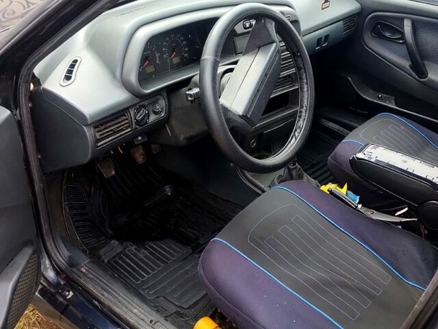 Черный ВАЗ 2115 Самара, объемом двигателя 1.6 л и пробегом 474 тыс. км за 1300 $, фото 8 на Automoto.ua