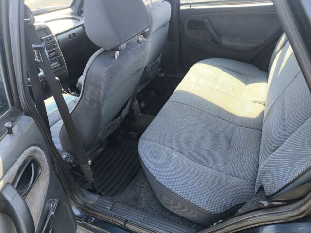 Черный ВАЗ 2115 Самара, объемом двигателя 1.6 л и пробегом 290 тыс. км за 1200 $, фото 6 на Automoto.ua