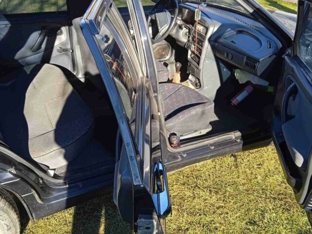 Черный ВАЗ 2115 Самара, объемом двигателя 1.6 л и пробегом 142 тыс. км за 2503 $, фото 6 на Automoto.ua