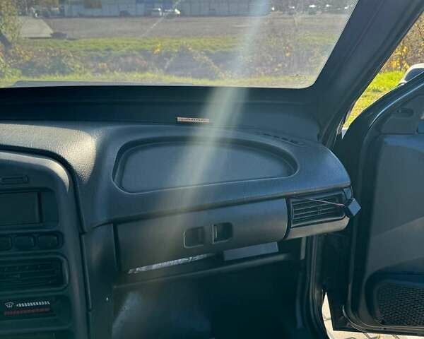 Черный ВАЗ 2115 Самара, объемом двигателя 1.6 л и пробегом 335 тыс. км за 1300 $, фото 3 на Automoto.ua