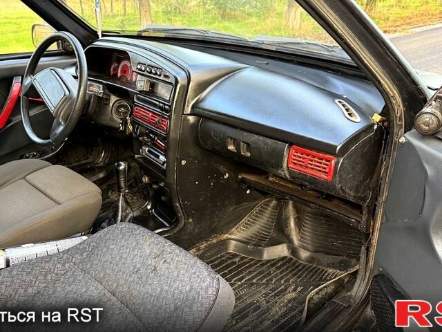 Чорний ВАЗ 2115 Самара, об'ємом двигуна 1.6 л та пробігом 300 тис. км за 900 $, фото 9 на Automoto.ua