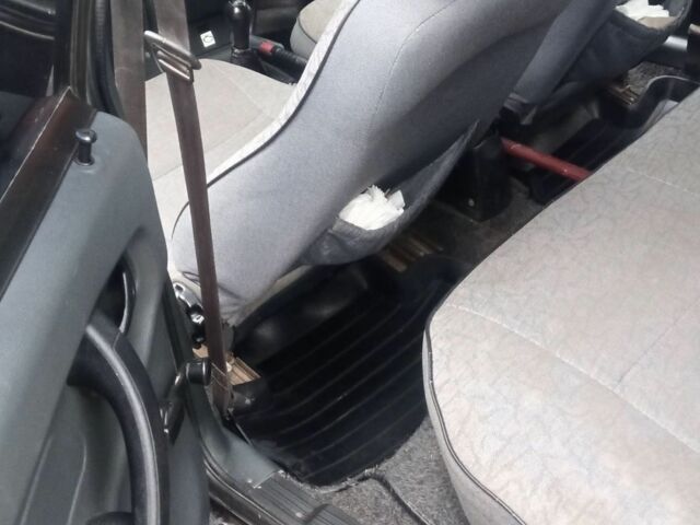 Черный ВАЗ 2115 Самара, объемом двигателя 1.6 л и пробегом 230 тыс. км за 1350 $, фото 11 на Automoto.ua