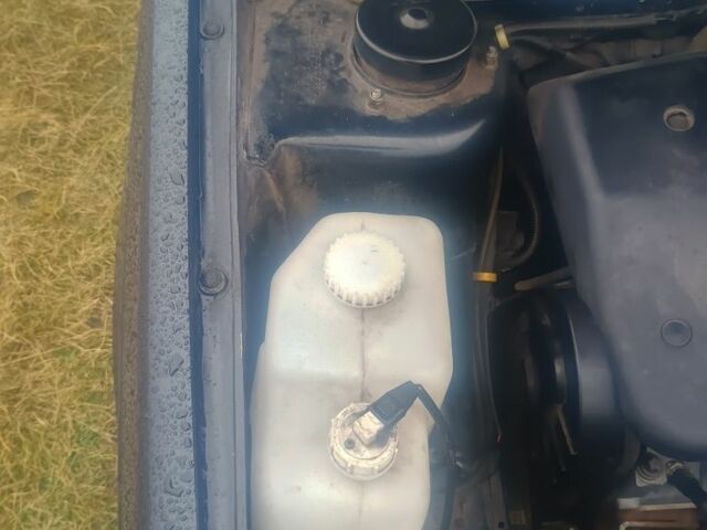 Черный ВАЗ 2115 Самара, объемом двигателя 1.6 л и пробегом 187 тыс. км за 1500 $, фото 6 на Automoto.ua