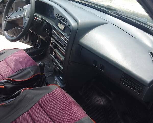 Черный ВАЗ 2115 Самара, объемом двигателя 1.6 л и пробегом 165 тыс. км за 1900 $, фото 5 на Automoto.ua