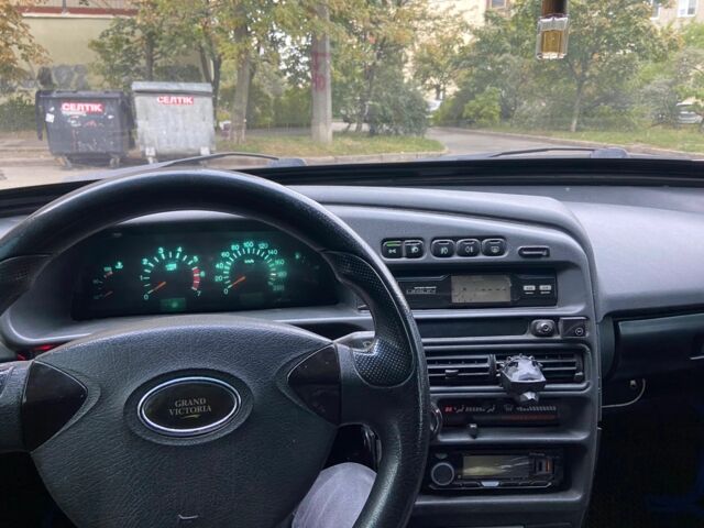 Черный ВАЗ 2115 Самара, объемом двигателя 1.6 л и пробегом 420 тыс. км за 2000 $, фото 5 на Automoto.ua