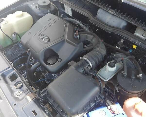 Черный ВАЗ 2115 Самара, объемом двигателя 1.6 л и пробегом 165 тыс. км за 1900 $, фото 4 на Automoto.ua