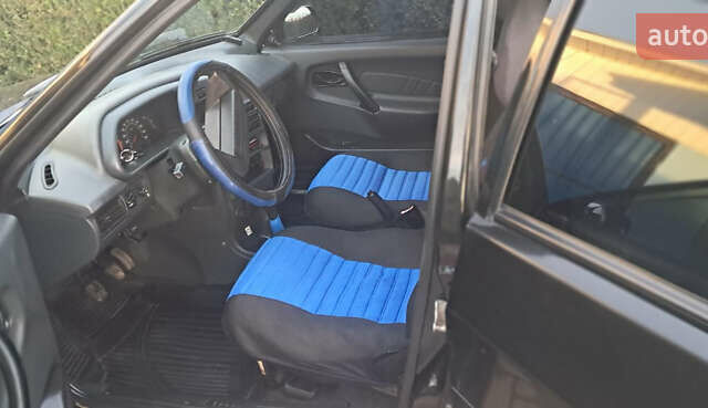 Черный ВАЗ 2115 Самара, объемом двигателя 1.6 л и пробегом 89 тыс. км за 2800 $, фото 4 на Automoto.ua