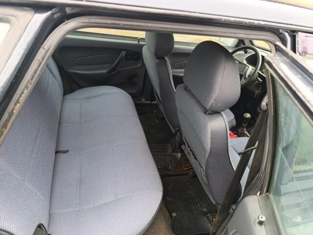 Чорний ВАЗ 2115 Самара, об'ємом двигуна 1.6 л та пробігом 227 тис. км за 1100 $, фото 4 на Automoto.ua