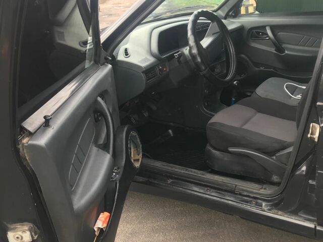 Чорний ВАЗ 2115 Самара, об'ємом двигуна 1.6 л та пробігом 200 тис. км за 1100 $, фото 2 на Automoto.ua