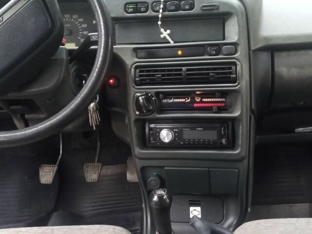 Черный ВАЗ 2115 Самара, объемом двигателя 1.6 л и пробегом 230 тыс. км за 1350 $, фото 9 на Automoto.ua