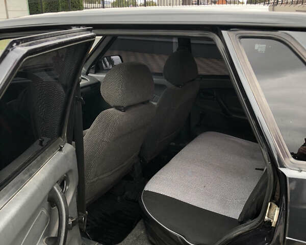 Черный ВАЗ 2115 Самара, объемом двигателя 1.6 л и пробегом 290 тыс. км за 2700 $, фото 3 на Automoto.ua