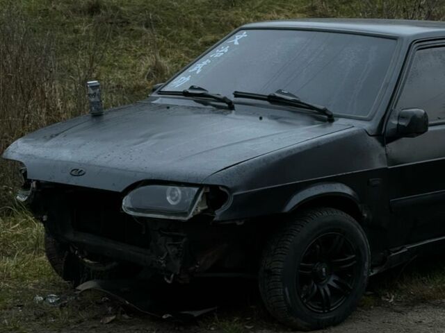 Черный ВАЗ 2115 Самара, объемом двигателя 1.6 л и пробегом 200 тыс. км за 900 $, фото 5 на Automoto.ua