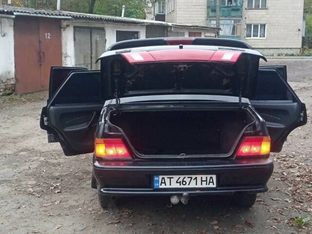 Черный ВАЗ 2115 Самара, объемом двигателя 1.6 л и пробегом 230 тыс. км за 1350 $, фото 5 на Automoto.ua