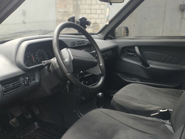 Чорний ВАЗ 2115 Самара, об'ємом двигуна 1.6 л та пробігом 150 тис. км за 1624 $, фото 9 на Automoto.ua