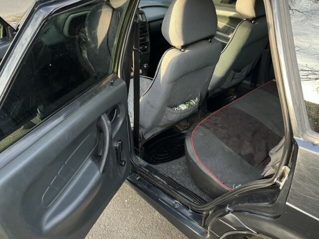 Чорний ВАЗ 2115 Самара, об'ємом двигуна 1.6 л та пробігом 220 тис. км за 2000 $, фото 6 на Automoto.ua