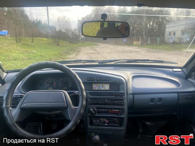 Чорний ВАЗ 2115 Самара, об'ємом двигуна 1.6 л та пробігом 138 тис. км за 2500 $, фото 9 на Automoto.ua