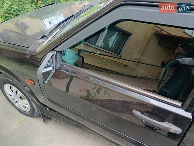 Чорний ВАЗ 2115 Самара, об'ємом двигуна 1.6 л та пробігом 222 тис. км за 2650 $, фото 3 на Automoto.ua