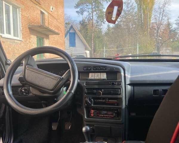 Чорний ВАЗ 2115 Самара, об'ємом двигуна 1.6 л та пробігом 305 тис. км за 2200 $, фото 1 на Automoto.ua