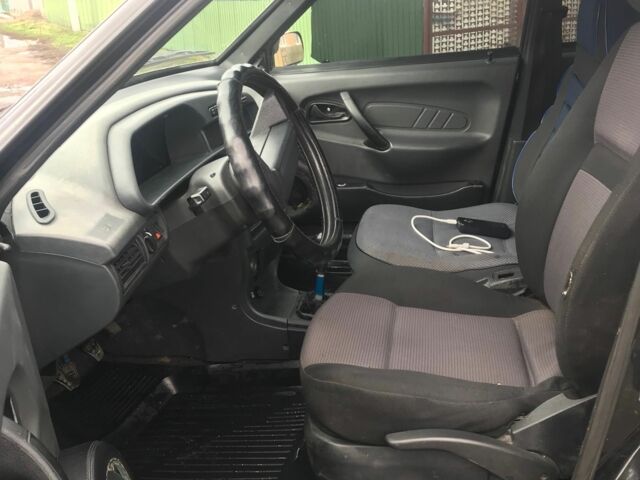 Чорний ВАЗ 2115 Самара, об'ємом двигуна 1.6 л та пробігом 200 тис. км за 1100 $, фото 4 на Automoto.ua