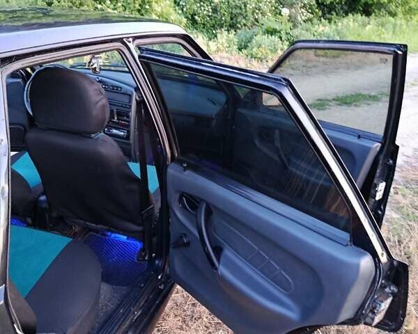 Черный ВАЗ 2115 Самара, объемом двигателя 1.6 л и пробегом 181 тыс. км за 1850 $, фото 6 на Automoto.ua