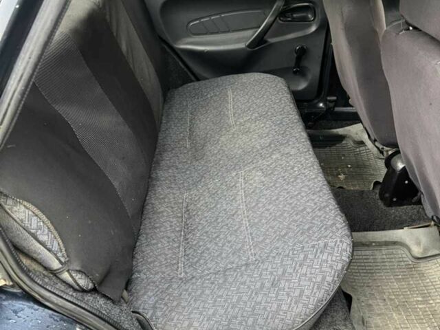 Черный ВАЗ 2115 Самара, объемом двигателя 1.6 л и пробегом 280 тыс. км за 1300 $, фото 2 на Automoto.ua