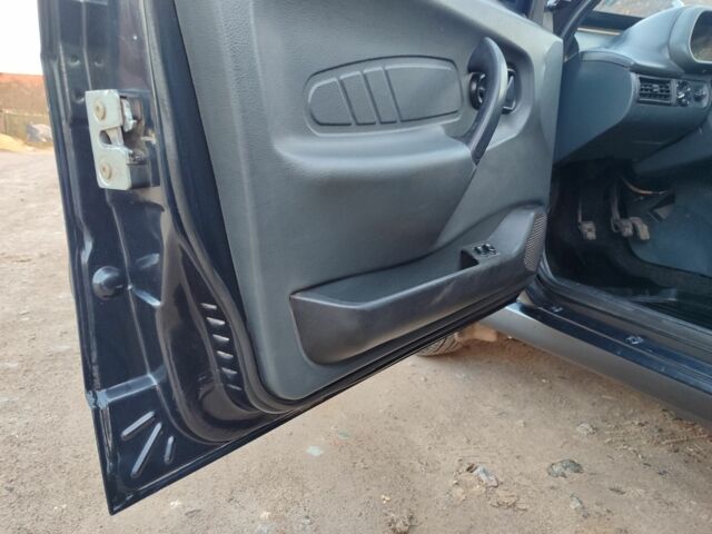 Черный ВАЗ 2115 Самара, объемом двигателя 1.6 л и пробегом 188 тыс. км за 2500 $, фото 8 на Automoto.ua