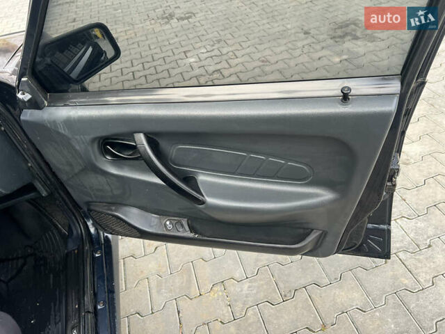 Чорний ВАЗ 2115 Самара, об'ємом двигуна 1.6 л та пробігом 280 тис. км за 1250 $, фото 5 на Automoto.ua