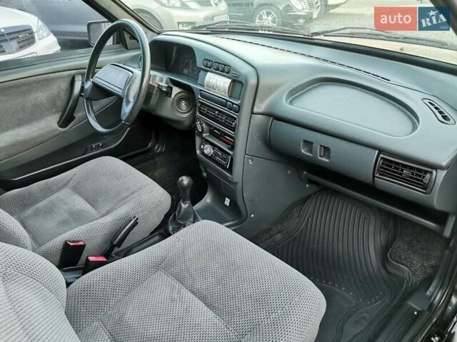 Черный ВАЗ 2115 Самара, объемом двигателя 1.6 л и пробегом 113 тыс. км за 2500 $, фото 16 на Automoto.ua