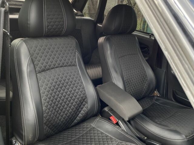 Черный ВАЗ 2115 Самара, объемом двигателя 1.6 л и пробегом 52 тыс. км за 3000 $, фото 13 на Automoto.ua