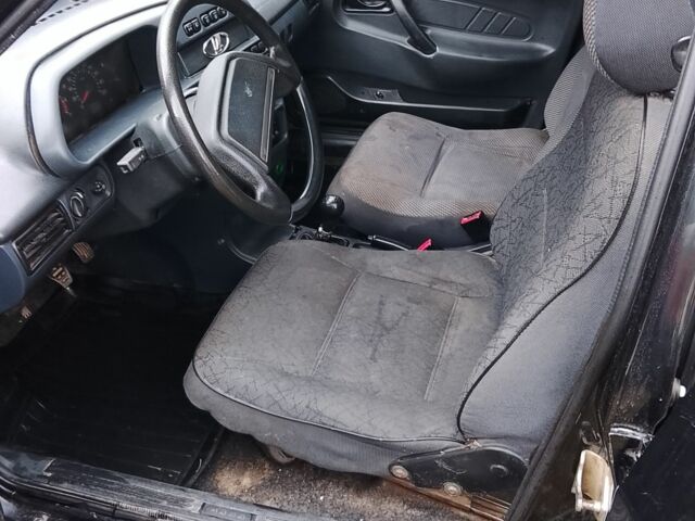 Чорний ВАЗ 2115 Самара, об'ємом двигуна 1.6 л та пробігом 2 тис. км за 1393 $, фото 4 на Automoto.ua