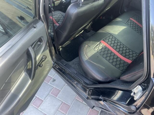 Черный ВАЗ 2115 Самара, объемом двигателя 1.6 л и пробегом 350 тыс. км за 2000 $, фото 8 на Automoto.ua