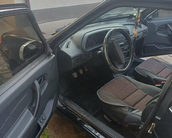 Черный ВАЗ 2115 Самара, объемом двигателя 1.6 л и пробегом 40 тыс. км за 4200 $, фото 4 на Automoto.ua