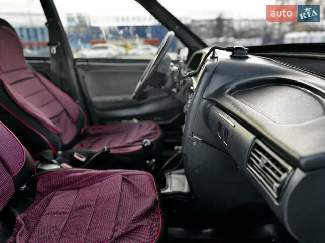 Черный ВАЗ 2115 Самара, объемом двигателя 1.6 л и пробегом 135 тыс. км за 1850 $, фото 9 на Automoto.ua