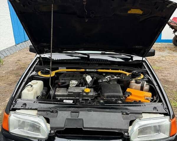 Черный ВАЗ 2115 Самара, объемом двигателя 1.6 л и пробегом 125 тыс. км за 2800 $, фото 2 на Automoto.ua