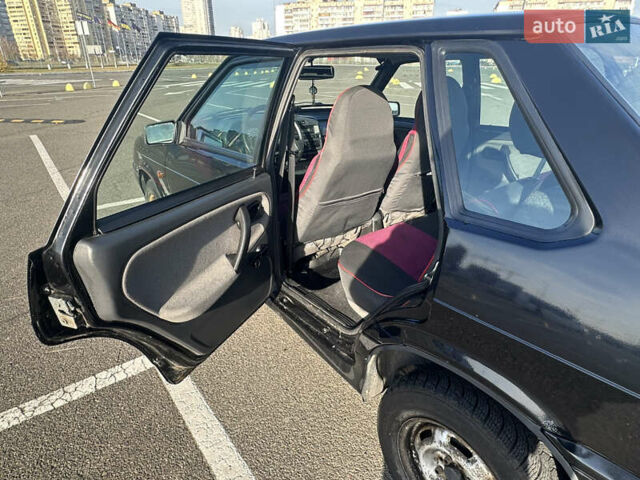 Чорний ВАЗ 2115 Самара, об'ємом двигуна 1.6 л та пробігом 153 тис. км за 2300 $, фото 5 на Automoto.ua