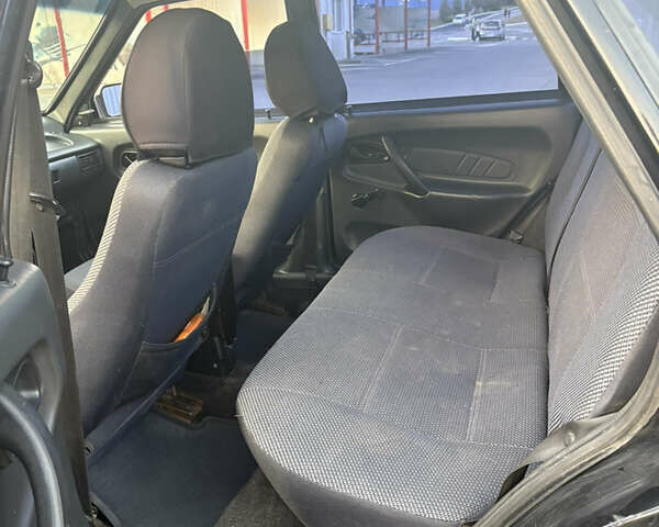 Чорний ВАЗ 2115 Самара, об'ємом двигуна 1.6 л та пробігом 234 тис. км за 2800 $, фото 3 на Automoto.ua