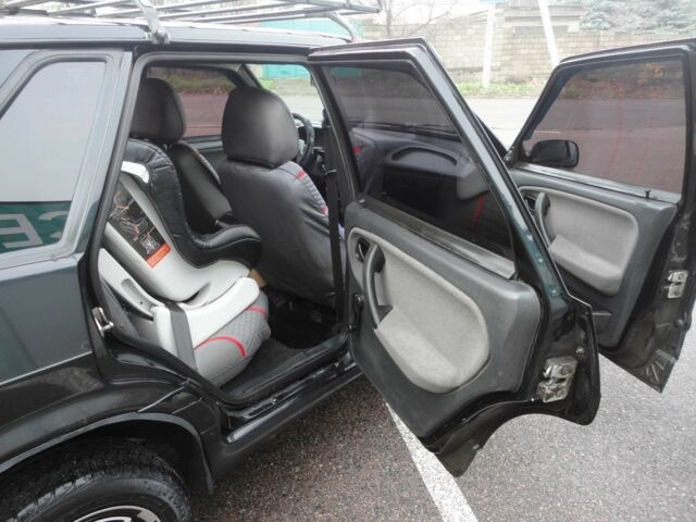 Черный ВАЗ 2115 Самара, объемом двигателя 1.6 л и пробегом 112 тыс. км за 3299 $, фото 14 на Automoto.ua