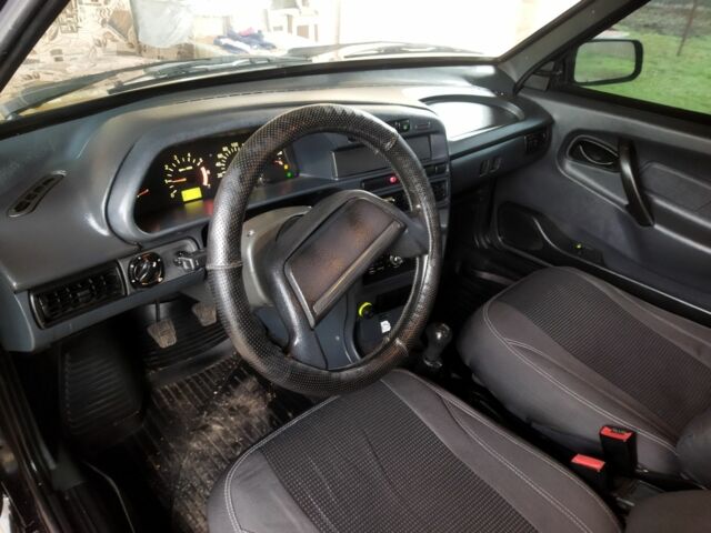 Черный ВАЗ 2115 Самара, объемом двигателя 1.6 л и пробегом 170 тыс. км за 2550 $, фото 9 на Automoto.ua