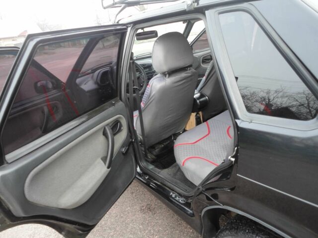 Черный ВАЗ 2115 Самара, объемом двигателя 1.6 л и пробегом 112 тыс. км за 3299 $, фото 9 на Automoto.ua