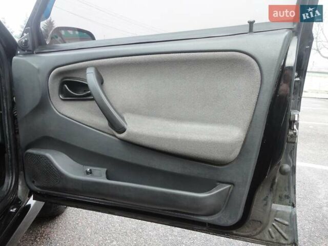 Черный ВАЗ 2115 Самара, объемом двигателя 1.6 л и пробегом 112 тыс. км за 3299 $, фото 18 на Automoto.ua