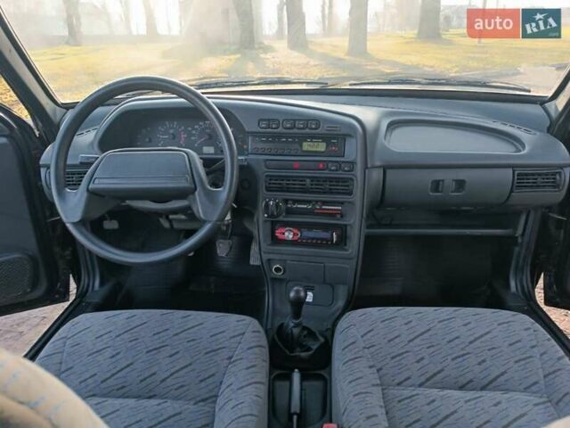 Черный ВАЗ 2115 Самара, объемом двигателя 1.6 л и пробегом 111 тыс. км за 1890 $, фото 11 на Automoto.ua