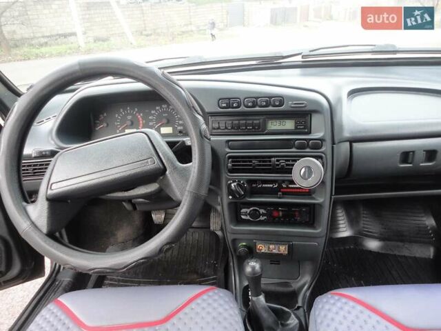 Черный ВАЗ 2115 Самара, объемом двигателя 1.6 л и пробегом 112 тыс. км за 3299 $, фото 10 на Automoto.ua