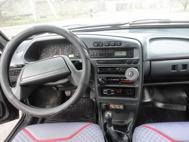 Черный ВАЗ 2115 Самара, объемом двигателя 1.6 л и пробегом 112 тыс. км за 3299 $, фото 10 на Automoto.ua